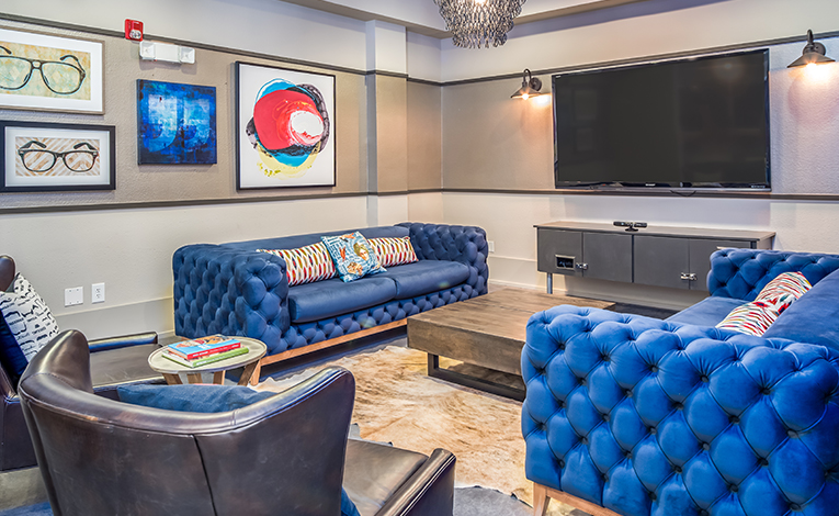 Resident lounge featuring an entertainment center
